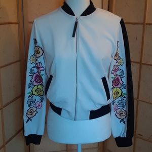 Flower embroidered jacket